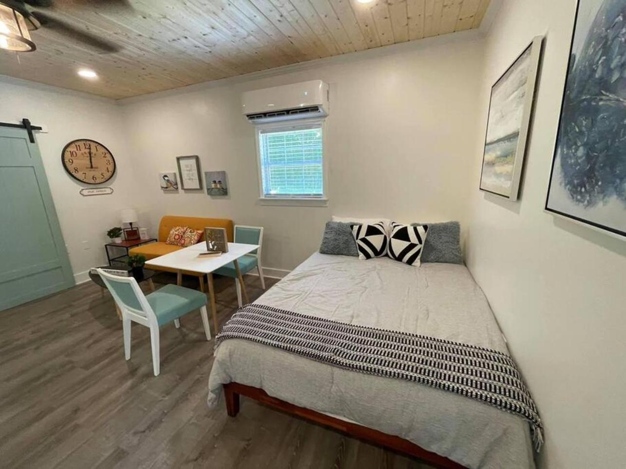 Beautifully Renovated Studio 2 Miles From Marina! Winchester المظهر الخارجي الصورة